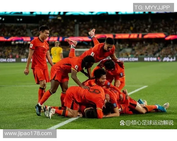 当前足球十大球星排名解析：顶级球员竞争激烈实力对比