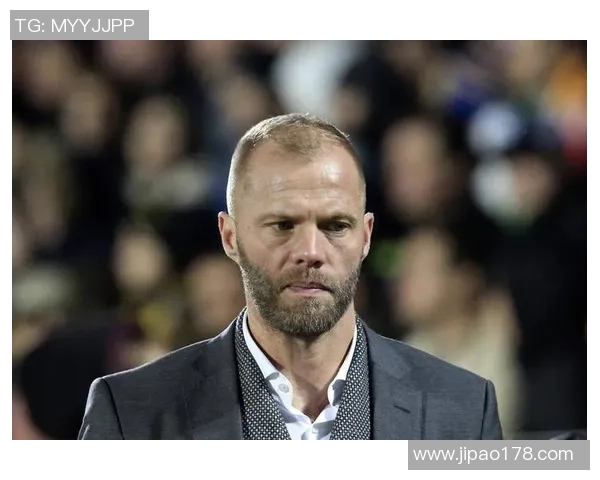 昔日锋线传奇再度回归聚焦球星的巅峰岁月与辉煌瞬间 昔日锋线传奇再度回归聚焦球星的巅峰岁月与辉煌瞬间