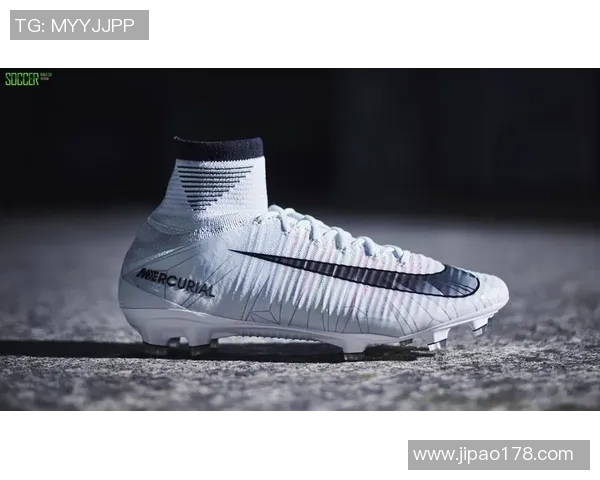 球星们都穿哪些足球鞋解析看他们的选择如何影响比赛表现 球星们都穿哪些足球鞋解析看他们的选择如何影响比赛表现